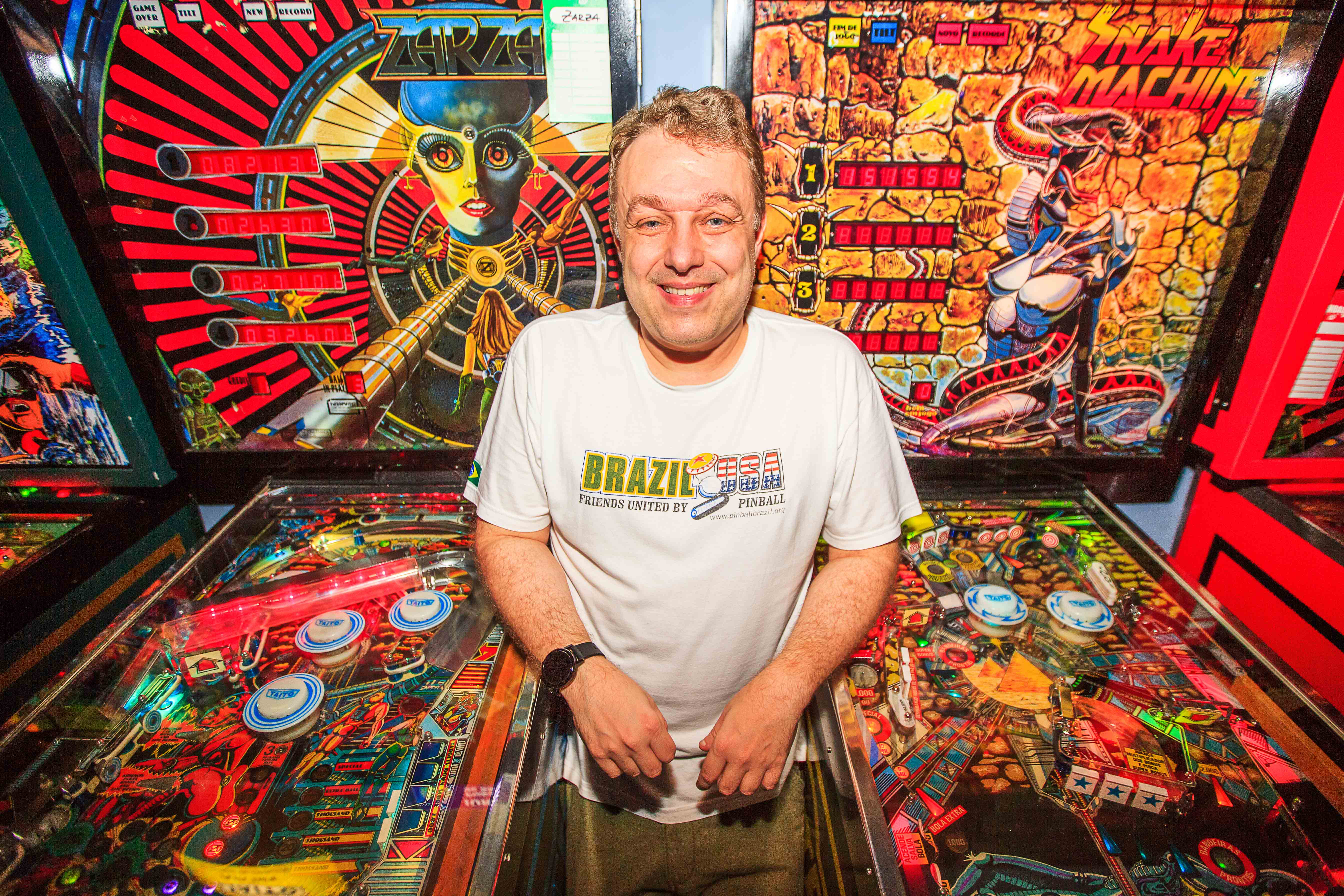 Com quase 200 máquinas, clube de pinball abre as portas para o